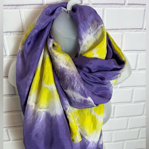 Roberta Freymann 100% Silk Tie-Dye Wrap / Scarf - Purple & Yellow /76x44in - Picture 9 of 11